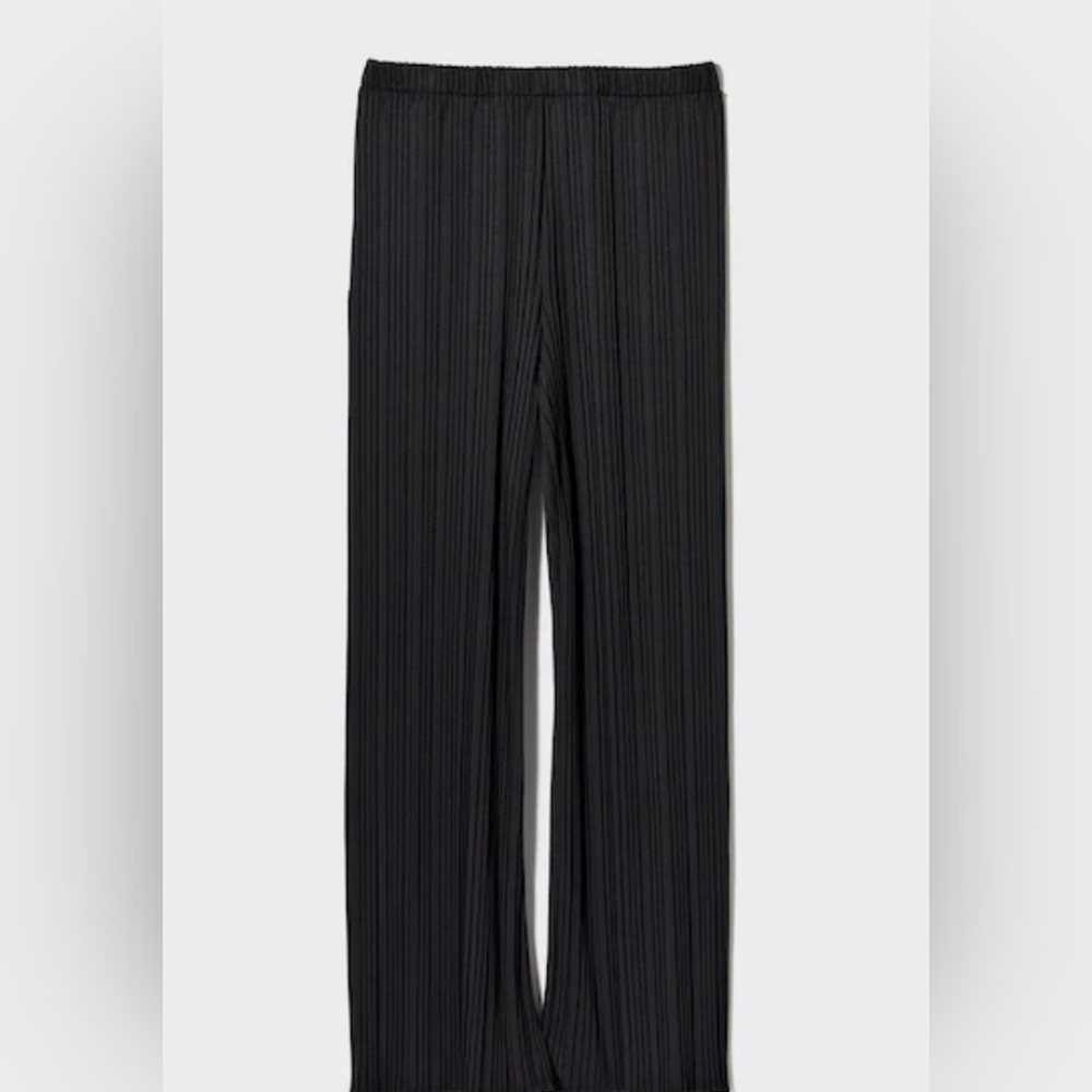 Uniqlo- Women Pleated Straight Pants, size s